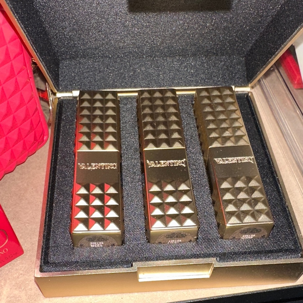 Valentino Luxurious Gold Lipstick Trio
